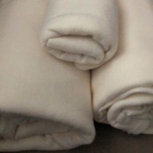 Twin size Fleece full set / off white / pillow cover, fitted sheet and cover.